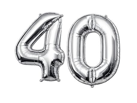 Silberne 40 aus Ballons